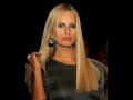 a slideshow in honor of another gorgeous model, karolina kurkova