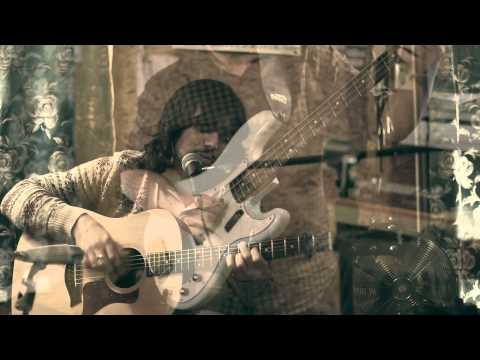 Bibio - New album 'Silver Wilkinson' out now. Order at: iTunes http://bit.ly/10umJoO Bleep http://bit.ly/10AXEEF Amazon http://bit.ly/12e5A15 Download the audio from...
