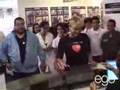 Os bastidores de Xuxa doando Sangue