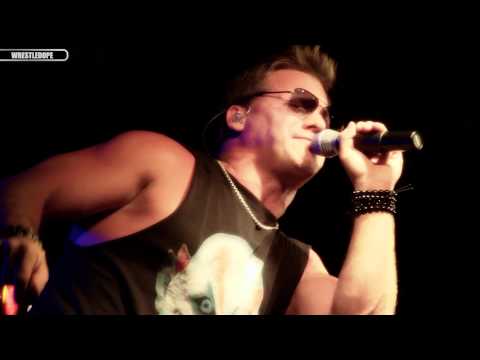 fozzy - On November 2nd 2011 Fozzy took to the stage at Reading's Sub 89 Venue for an incredible set that took the crowd on a rock n' roll journey through the band's...