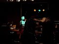 Singer Lan chi La Bamba