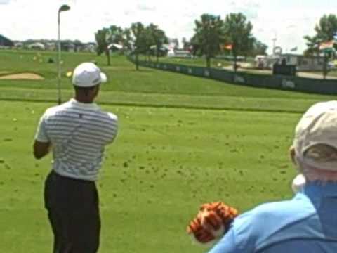 Dave12815 - tiger woods practicing at the PGA tour. 8/10/09.