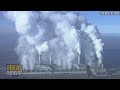 Canadian economists back carbon tax