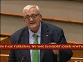 Mario Borghezio, Lega Nord (ITALY), Member of the European Parliament with the group 'Europe of Freedom and Democracy', questions the nominations of Bilderberg and Trilateral attendees for the posts of EU President and EU foreign minister. ► European Parliament, Brussels, 11.11.2009 ► Debate: 