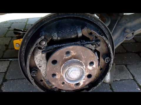 how to bleed astra g brakes