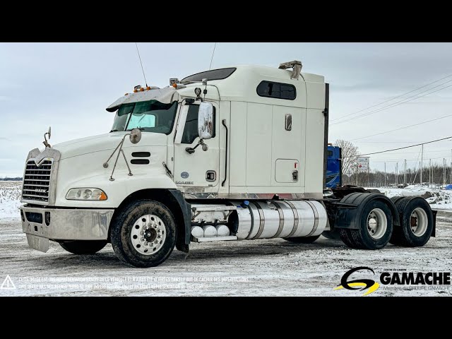 2016 MACK PINNACLE CXU613 CAMION CONVENTIONNEL AVEC COUCHETTE in Heavy Trucks in Longueuil / South Shore