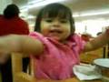 videos de bebe naomi comiendo como chinita