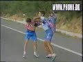 Video divertenti calcio falli risse scontri con la polizia