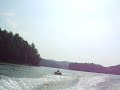 Tube en el lago... III