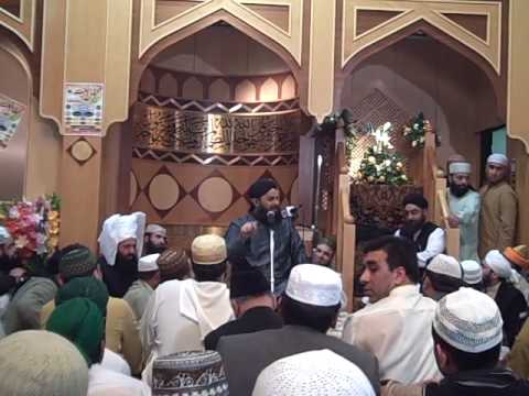 Aj sik mitra (Owais Qadri) Manchester Mehfil-e-Naat 2010 