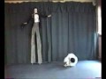 Le MIME SIME dans sa pièce de théâtre \"Echasse\" Le MIME SIME dans sa pièce de théâtre \"Echasse\"