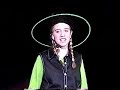 Taylor Little singning the wizard and I Taylor Little singning the wizard and I