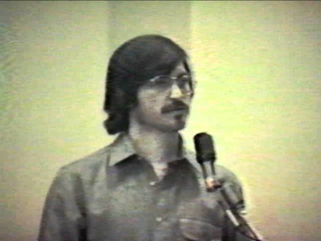 Video inédito: esta es la explicación de Steve Jobs de por qué Apple se llama Apple