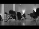a conclusione del laboratorio di teatro/danza/voce tenutosi presso l?accademia dell?arte di villa godiola, la scuola di narrazioni ?arturo bandini? di nausika e l�accademia dell�arte presentano la nuova performance legata al progetto ter�aca.

direzione artistica: gianni bruschi coordinamento: scuola di narrazioni ?arturo bandini? ? progetto ter�aca danza: emma batman, jenny berkowitz, michaela eichenbaun, meghan meehan, marilyn mullen, bridget struthers, magda brennan, olivia wingerath voce: gianni bruschi narrazioni: francesco botti musiche: ter�aca ensemble docenti di sostegno: francesco botti, stefano questorio, maria rosaria nocera, maristella martella.

il mito ha un valore universale e non individuale o particolare. il mito � una immagine spezzata della verit� come l?arcobaleno � il riflesso della luce del sole, i cui raggi si rifrangono nella nuvola. ma di questo specchio infranto si possono raccogliere e riaccostare i pezzi e cos� ricostituirlo.

orph � una performance che trascende l?aspetto folcloristico della tarantella italiana, per addentrarsi in un approfondimento dell?orfismo e la rappresentazione simbolica del mito di dioniso.