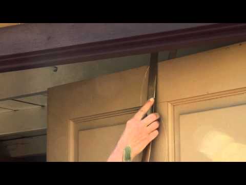 how to attach xmas wreath to door