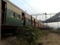 IRFCA - THE GREAT INDIAN RAILWAYS, (Delhi Metro Overcrossing Delhi Local)