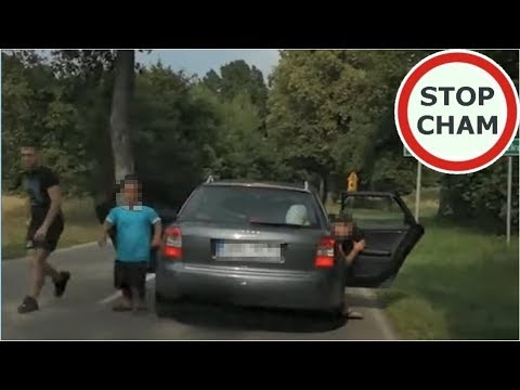 Małolaty w obstawie karła atakują kierowcę na drodze