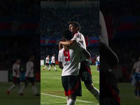 El golazo de Borja para marcar el 2-1 definitivo en Chile. #riverplate #borja #vamosriver #gol