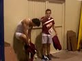 jaja aki un video de dino y martin haciendo kambio de pants antes del intra en el gym
ense�ando todo en frente de las porristas
