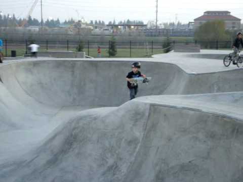 BMX BIKES TRICKS STUNTS CRASHES
