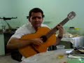 Claudinho canta 