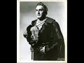 misero! o sogno, o son desto?
chiuso � il varco all'uscita!
io dunque, o stelle!
solo in questo rinchiuso
abitato dall'ombre!
luogo tacito e mesto, ove non s'ode
nell'orror della notte
che de' notturni augelli
la lamentabil voce! i giorni miei
dovr� qui terminar?
aprite, indegne,
questa porta infernale!
spietate, aprite!
alcun non m'ode! e solo,
ne' cavi sassi ascoso,
risponde a' mesti accenti
eco pietoso
e dovr� qui morir?
ah! negli estremi amari sospiri
almen potessi, oh dio!
dar al caro mio ben l'ultimo addio!
aura che intorno spiri,
sull'ali a lei che adoro
deh! porta i miei sospiri,
d� che per essa moro,
che pi� non mi vedr�!
ho mille larve intorno
di varie voci il suono;
che orribile soggiorno!
che nuova crudelt�!
che barbara sorte!
che stato dolente!
mi lagno, sospiro,
nessuno mi sente,
nel grave periglio
nessun non miro,
non spero consiglio,
non trovo piet�!