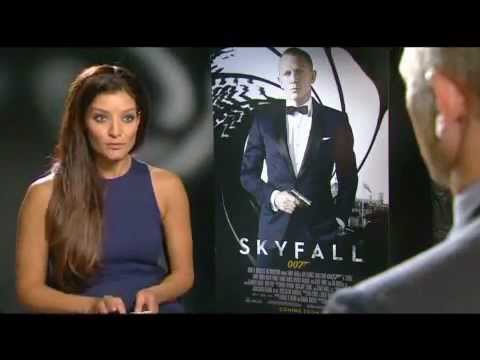 Cowboys Aliens Intervi - This week Jeannie D is treated to a slice of the best of the good life as she is flown to London to meet the cast of the latest James Bond movie, Skyfall. Jo...
