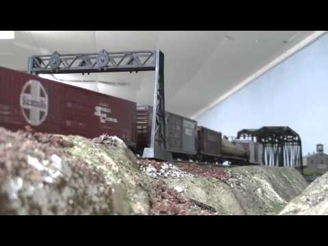 ho scale - Two more Santa Fe consists modeled around the mid 1980's Ho Scale with sound.