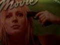 videos de Woman shoots herself in the head during a movie - graphic