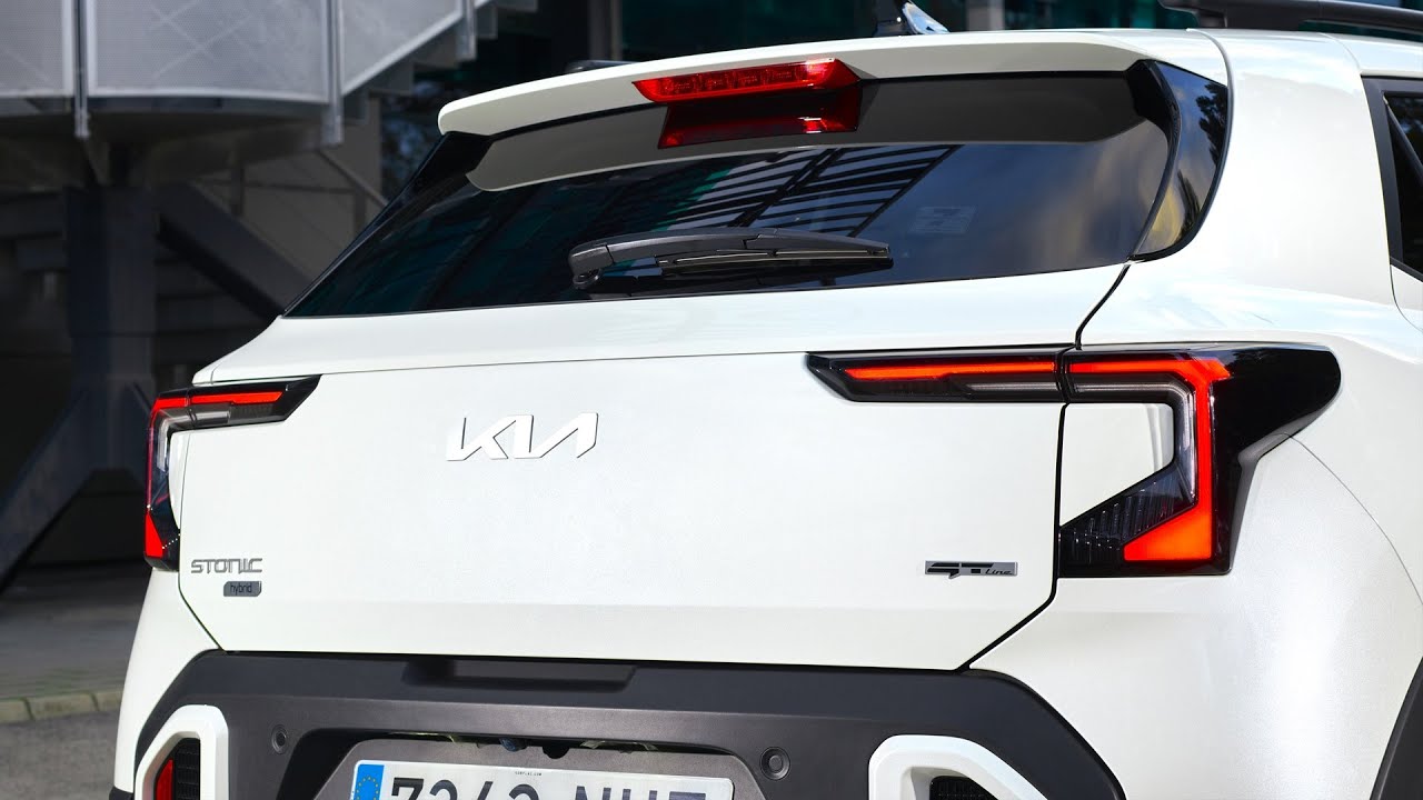 New Kia Stonic GT-Line Facelift Hybrid Subcompact Crossover SUV 2026