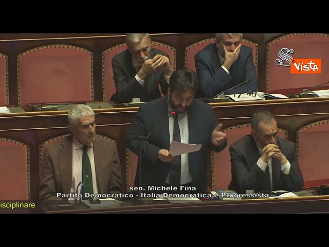 "In cella si soffoca, la politica dorme con aria condizionata", Fina (Pd) legge lettera di Alemanno