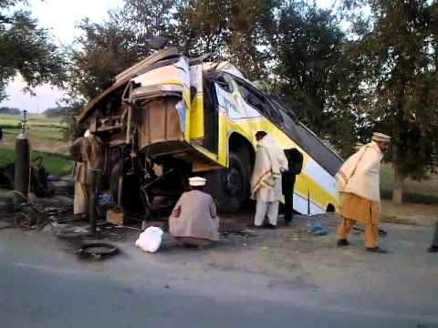 talagang - Trlr n bus accident in bilalabad near talagang.