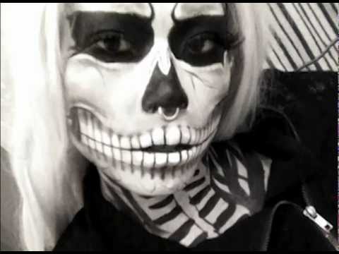 how to face paint a skeleton