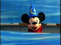 (c) disney / tokyo disney resort.
1�re partie du show du 15�me anniversaire de tokyo disneyland (1998).
le spectacle �voque les d�buts de mickey (steamboat willy, the band concert,...), mais aussi les grands classiques (blanche-neige & les 7 nains, alice au pays des merveilles, la belle au bois dormant,dumbo, fantasia,...) et, comme il s'agit de son ch�teau, cendrillon bien entendu!...
au final, tout ce petit monde se retrouve pour f�ter, dans un 