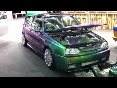 Tuning Video: Tuning Messe Dortmund - In diesem Tuning Video erscheinen die schönsten und hell erlauchtesten Autos.  Von VW bis BMW und von Oldtimer bis Porsche ist alles...
