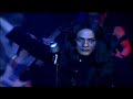 Mika sings \"Young Americans\"