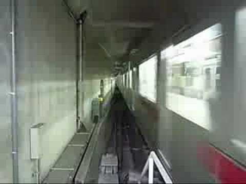 東京メトロ副都心線　東新宿駅急行通過