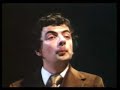 rowan-atkinson-e-john-cleese-beekeeping-legendado.html