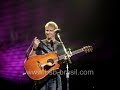 Brian Littrell imitating the Backstreet Boys