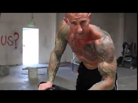 Jim Stoppani Tips - Prone Incline Dumbbell Curl