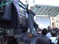 La telecamera del Tg1 segue Beppe Grillo a Piazza Navona