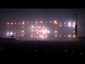 the best light setup in a concert ever.