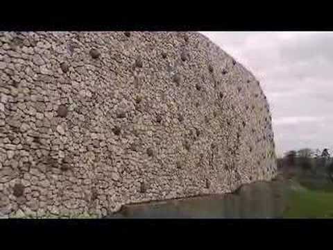 Newgrange (Chapter 2)