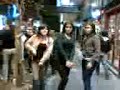 Las divinas en la calle corrientes