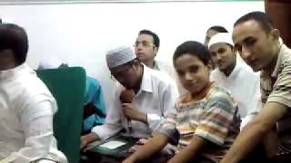 الزهاد إذا مدحواانقبضوا،لشهودهم الثناء من الخلق والعارفون إذا مدحواانبسطوالشهودهم ذلك من الملِك الحق