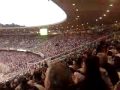 Torcida canta