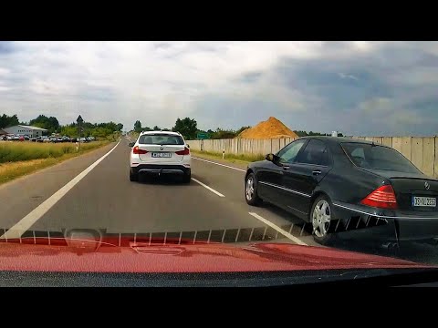 WYPRZEDZANIE NA PRZEJŚCIU DLA PIESZYCH I REAKCJA NA KLAKSON