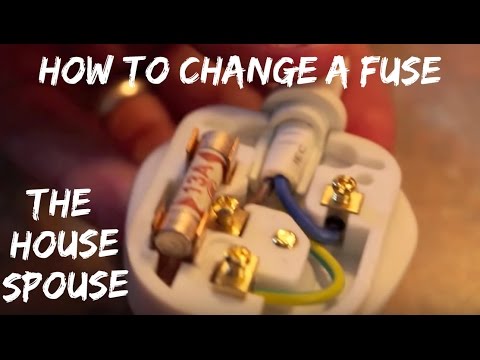 how to remove fuse from christmas light plug