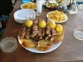Η ΦΑΡΣΑ ΜΕ ΤΑ ΣΟΥΒΛΑΚΙΑ...ΤΕΛΟΣ