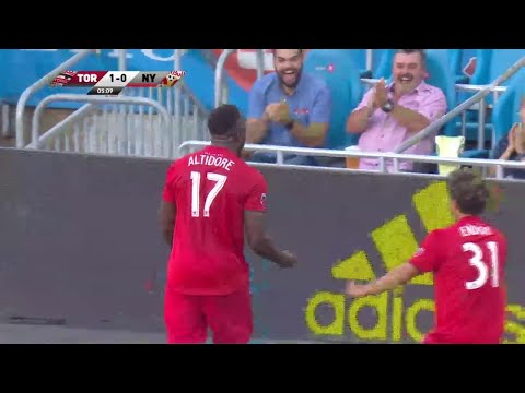 Video: Stunning backheel goal by Jozy Altidore